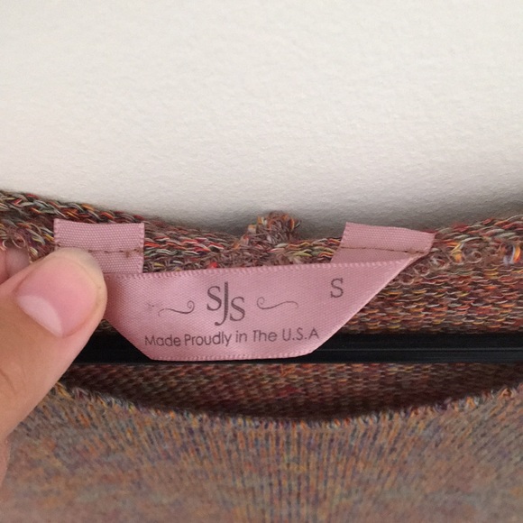 Colorful light sweater with hoodie - Picture 4 of 5